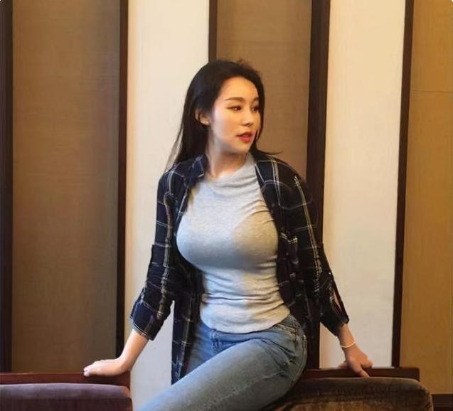 精品人妻少妇嫩草AV无码专区:07-10-12-18-20-49T：30,探索精品人妻少妇嫩草的世界，深度解析AV无码专区现象