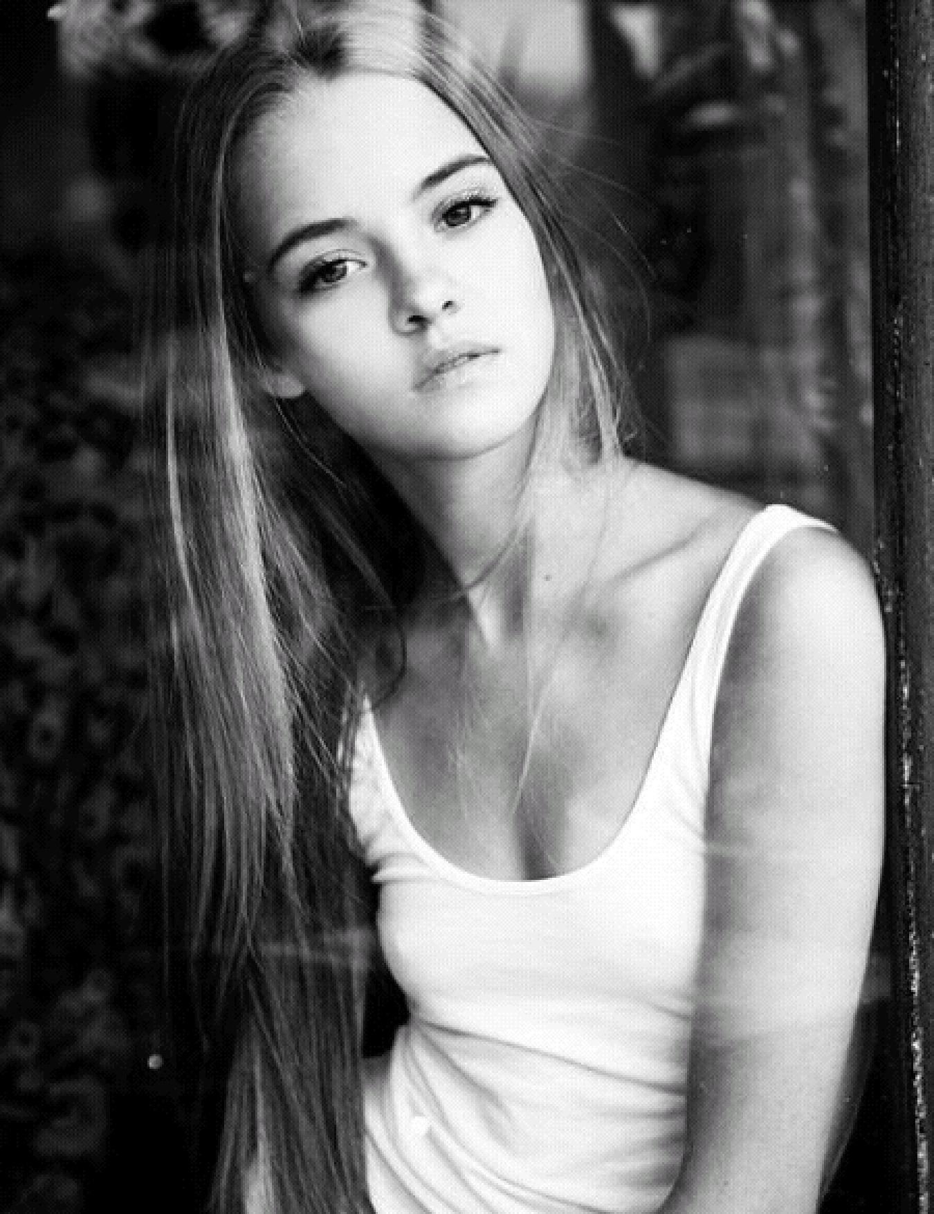 欧美精品V欧洲精品:02-12-14-19-22-34D：18,欧美与欧洲精品的交汇，一场文化与时尚的盛宴（关键词，欧美精品V欧洲精品: 02-12-14-19-22-34D，18）