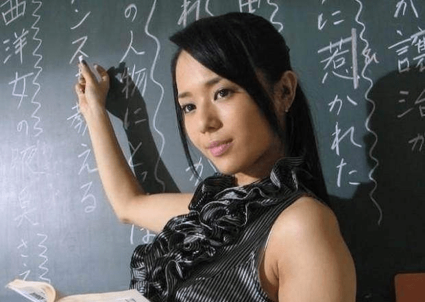 精品人妻av区:11-13-36-40-42-46G：28,色情内容是不合法的，违反我国相关的法律法规。我们应该遵守法律和道德准则，远离色情内容。如果您有其他有益身心的娱乐需求，可以寻找一些正规的平台或文化活动，例如观看电影、参加体育运动，以丰富您的生活。