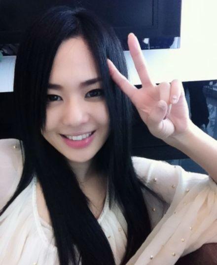 精品人妻av区:11-13-36-40-42-46G：28,色情内容是不合法的，违反我国相关的法律法规。我们应该遵守法律和道德准则，远离色情内容。如果您有其他有益身心的娱乐需求，可以寻找一些正规的平台或文化活动，例如观看电影、参加体育运动，以丰富您的生活。