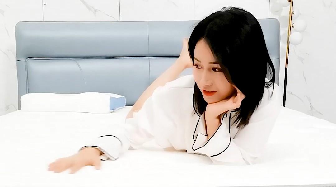 人妻少妇精品视频专区:02-07-13-14-30-32C：31,探索人妻少妇精品视频专区，一场视觉与情感的独特之旅