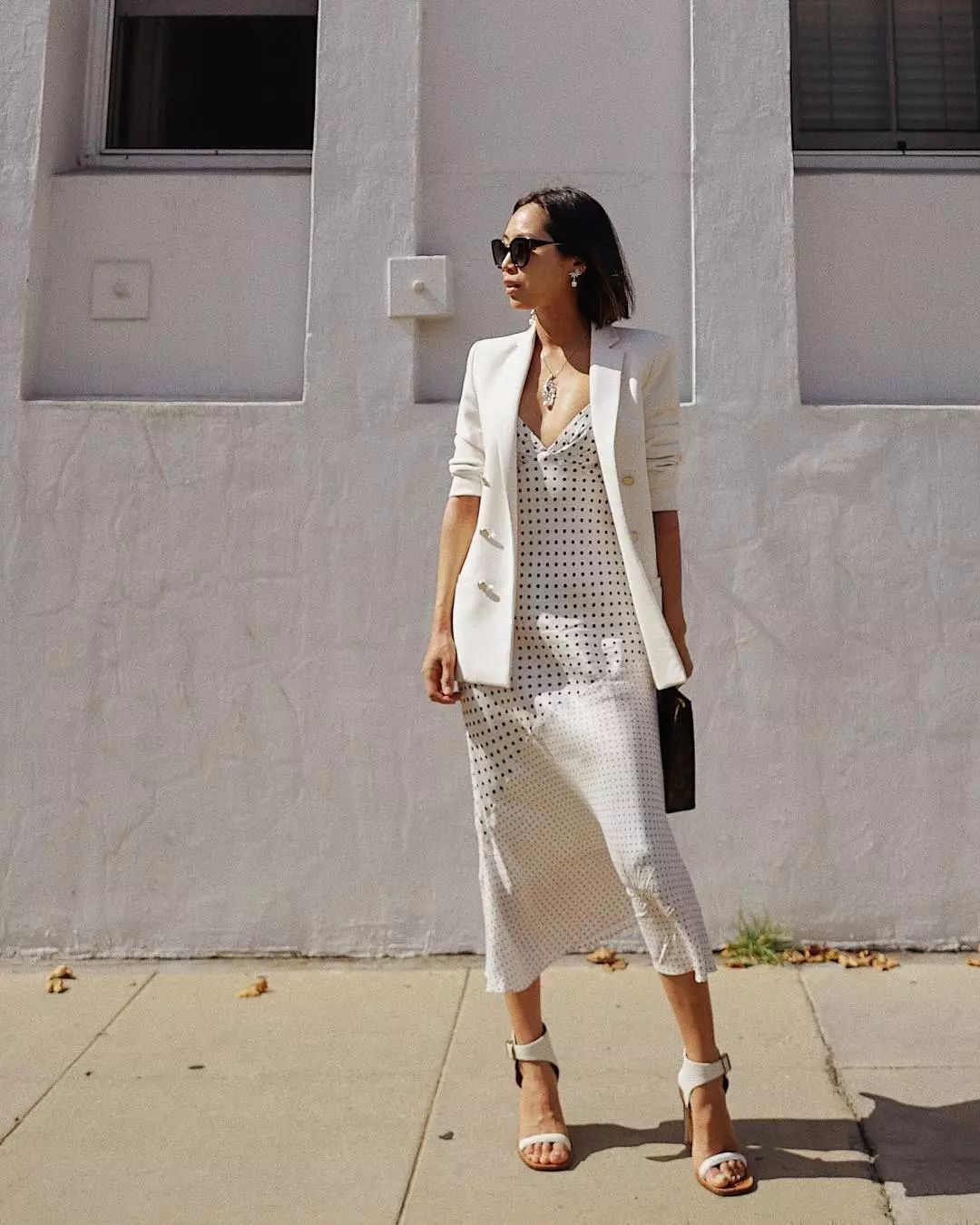 亚洲制服丝袜无码日韩:03-06-15-28-40-48M：44,亚洲制服丝袜的魅力，探索日韩时尚变迁与尺码多样性