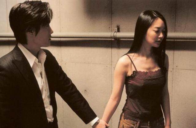 伊人久久大香线焦AV综合影院:14-26-27-34-40-44J:18,探索数字背后的故事,伊人久久大香线焦AV综合影院的独特魅力与深度体验之旅 伊人久久大香线焦AV综合影院:14-26-27-34-40-44J:18,探索数字背后的故事,伊人久久大香线焦AV综合影院的独特魅力与深度体验之旅